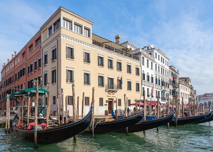 H10 Palazzo Canova